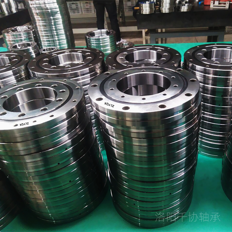 挑选交叉滚子轴承型号有哪些要求