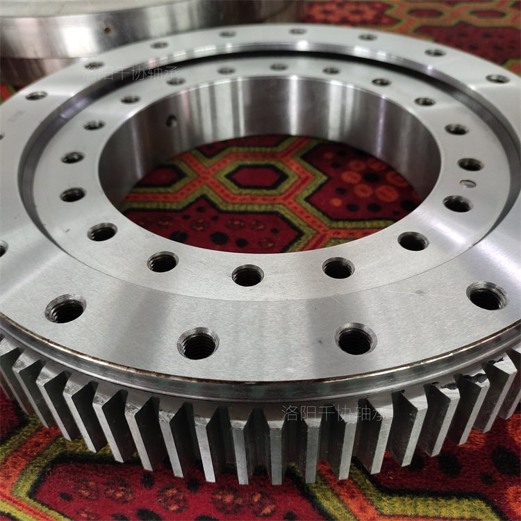 为什么要给转台轴承预紧吗? 为什么要给转台轴承预紧吗?