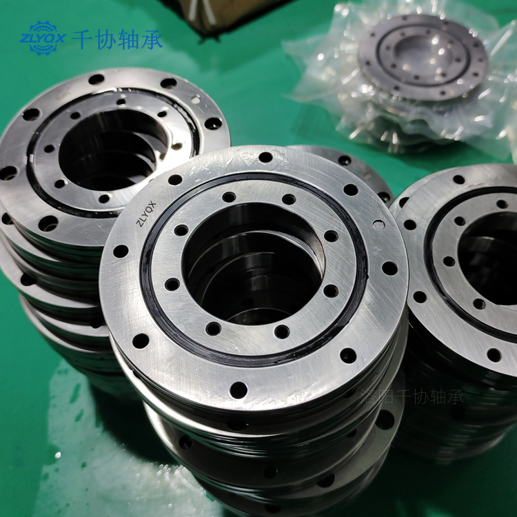 交叉滚子轴承的构造原理剖析 交叉滚子轴承的构造原理剖析