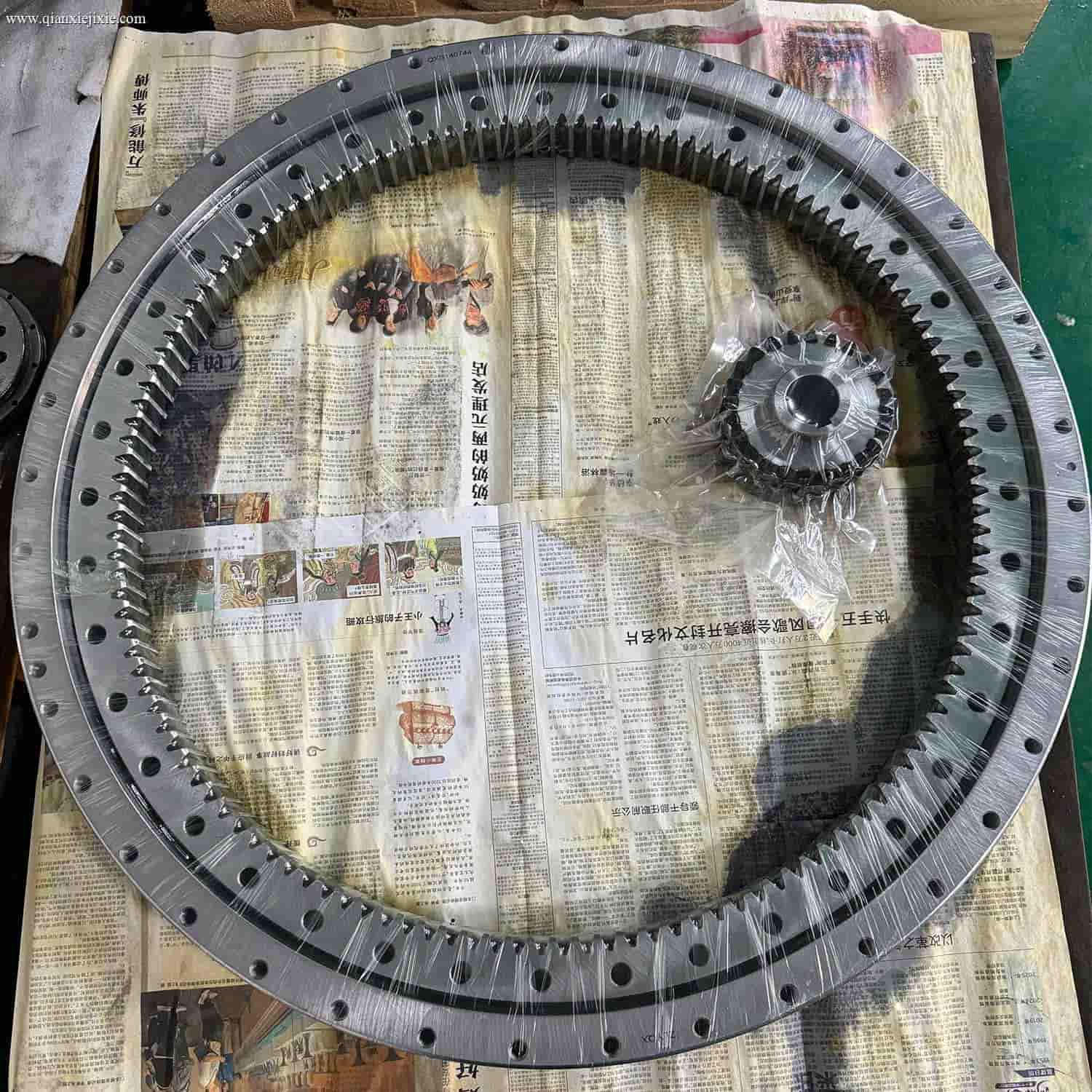XSI 内齿交叉滚子转盘轴承（内齿式单排交叉滚子回转支承）
